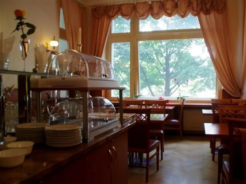 ברלין City Hotel Am Kurfuerstendamm 3*,  גרמניה